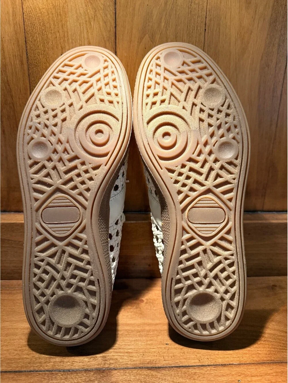 New Camila Codolo White Woven Leather Slip-On Sneakers Women's Size 8